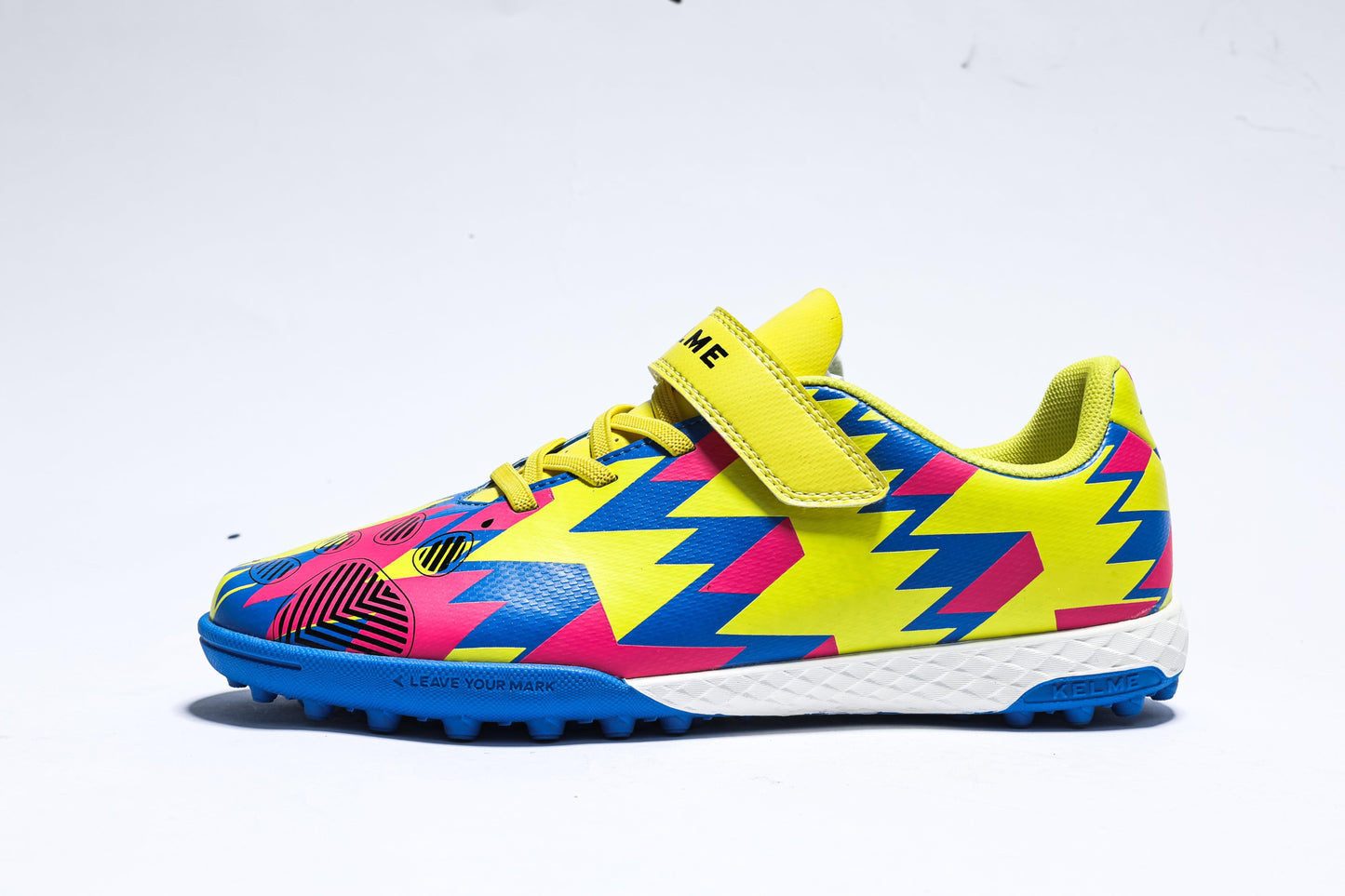 Kelme Stella 1.0.1 Kids TF Soccer Shoes